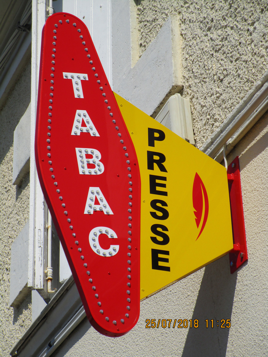 Travaux d’un tabac presse à Saint Yzan de Soudiac (Gironde)