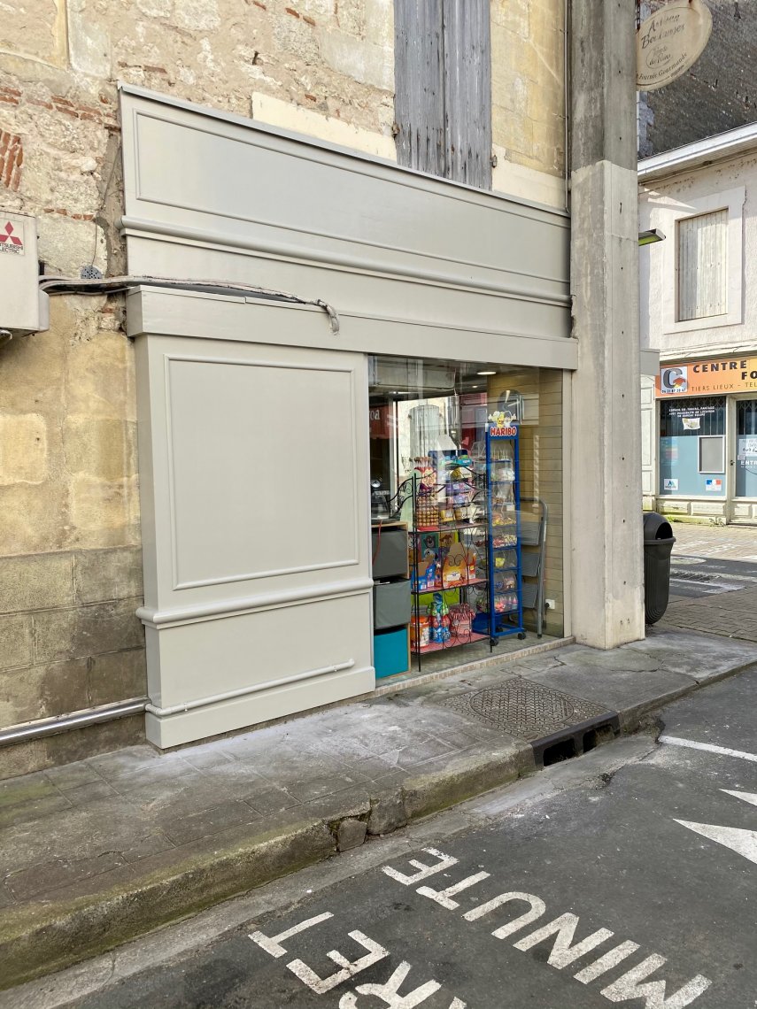 Travaux de peinture intérieure et extérieure d’une boulangerie à Sainte Foy la Grande (33).